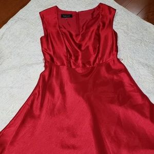 Red satin sweet heart neckline dress
